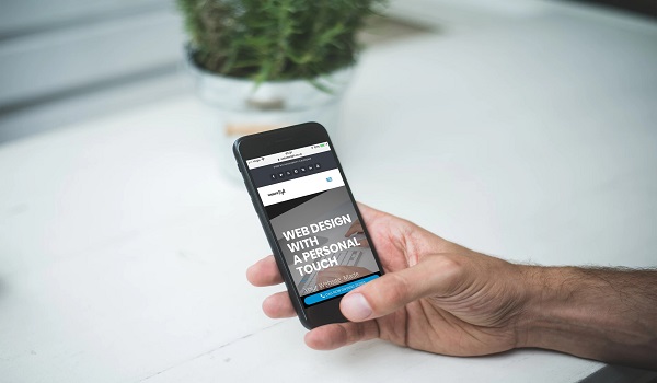 TẠI SAO DOANH NGHIỆP CẦN THIẾT KẾ WEBSITE TRÊN GIAO DIỆN MOBIE?